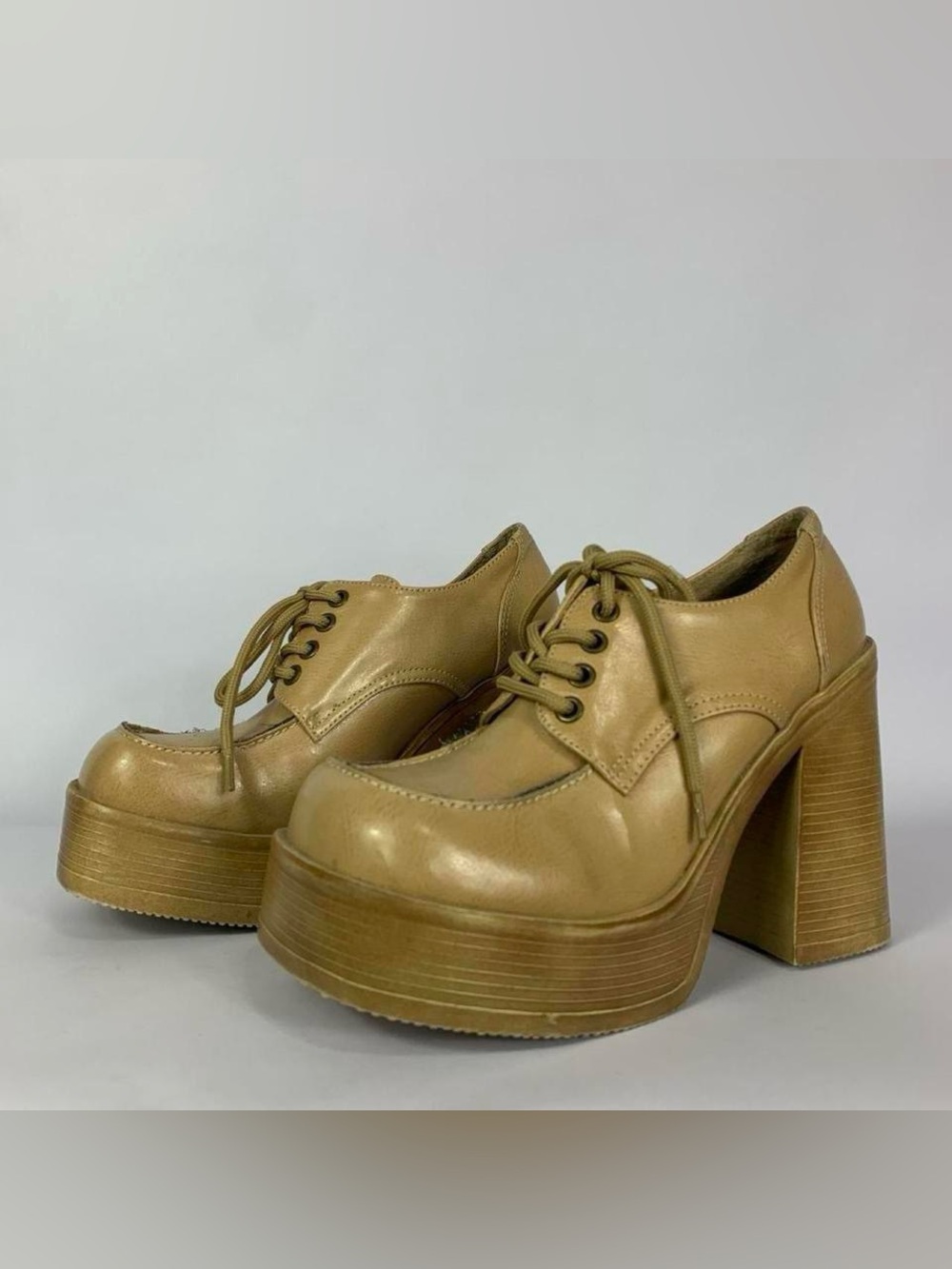 SODA Mega Chunky Platform Oxford Heels Tan Y2K Bratz Vintage